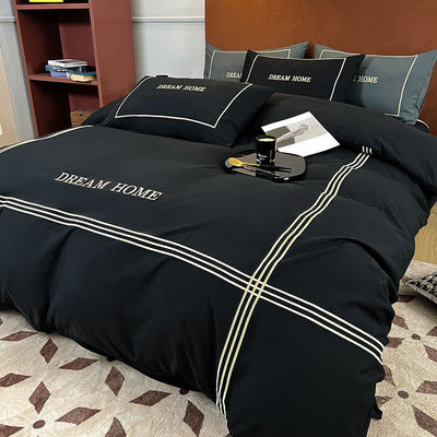 Four Seasons 300TC Cobertura de colchão 100% Material de algodão bordado Três linhas de design de roupa de cama