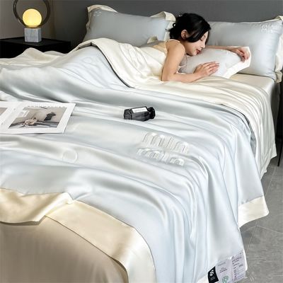 Casamento luxuoso Set de colcha de seda lavada em quatro peças e três peças para dormir confortável