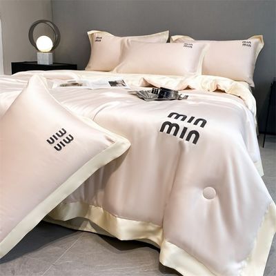 Casamento luxuoso Set de colcha de seda lavada em quatro peças e três peças para dormir confortável