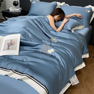 Quilt de seda bordada de uso doméstico 4 peças para um sono confortável e saudável