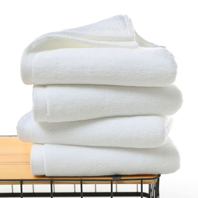 Toalhas de hotel 70*140cm Padrão listrado Jacquard Toalha de banho de microfibra com logotipo OEM