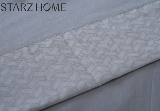 100% de algodão de bordados de cor de hotel roupa de cama com alta resistência à cor grau 4
