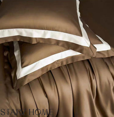 Set de roupa de cama 100% de algodão de tamanho personalizado Cobertura de cobertor e lençol de cama para hotéis de luxo de 5 estrelas