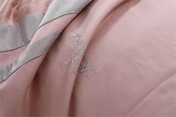 Cores personalizadas Tecido 300tc 100% de algodão puro Set de roupa de cama para hotel de luxo e família