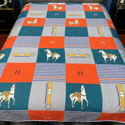 Cobertura de cama universal antiderrapante para casas de banho