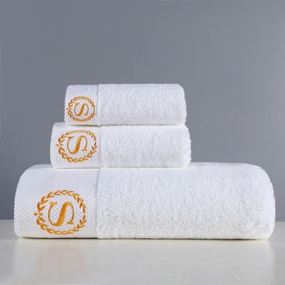 Logotipo personalizado Hotel de cinco estrelas Toalhas de casa de hóspedes brancas em materialização de algodão puro