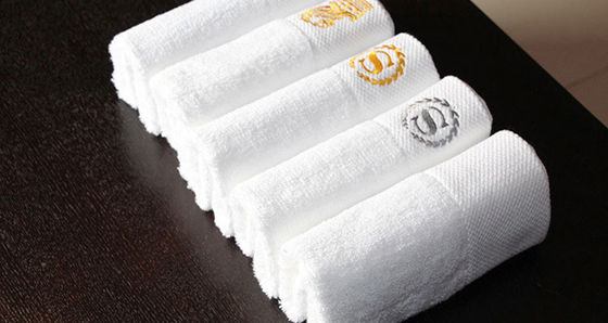 Salão de beleza de cor simples Regalo Toalha de banho de algodão puro Suave e absorvente para adultos