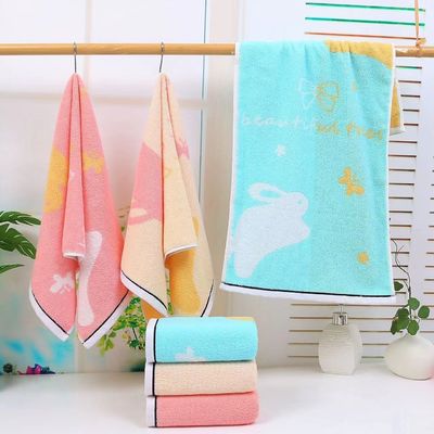 Casa 120g Ligas coloridas Toalha de desenho animado com Sailor Spinning e design suave de coelho