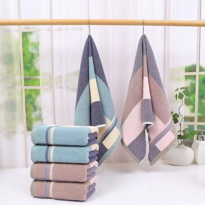Casa 120g Ligas coloridas Toalha de desenho animado com Sailor Spinning e design suave de coelho