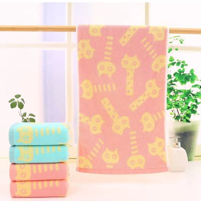 Casa 120g Ligas coloridas Toalha de desenho animado com Sailor Spinning e design suave de coelho
