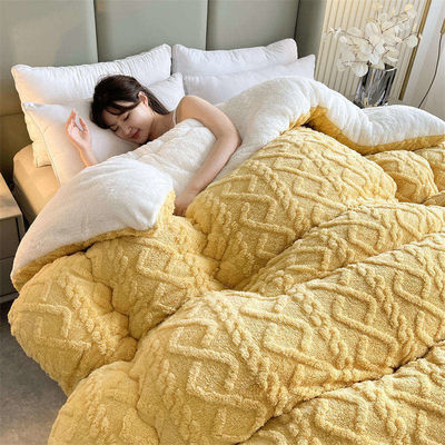 100% Poliéster Espessado Quilt de Inverno de Taffeta Quente com Veludo de Cordeiro e Padrão Impresso