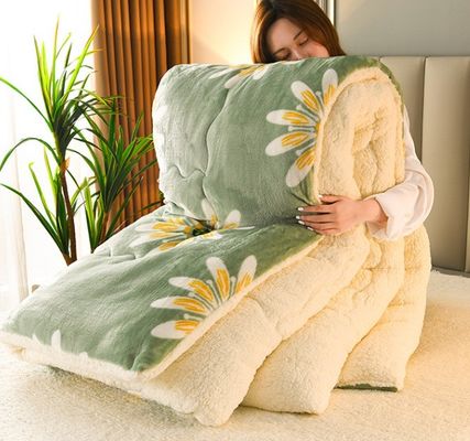 Poliéster de Enchimento de Inverno Quilt espessado Quilt de lã de cordeiro quente para sono suave e confortável