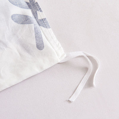 Experimente a suavidade e durabilidade do nosso conjunto de roupas de cama 100% de algodão para todas as estações