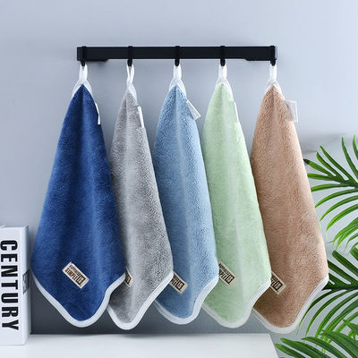 Coral escuro Plush espessado Limpeza facial e beleza bordado Chapeuzinho Quadrado Pequeno