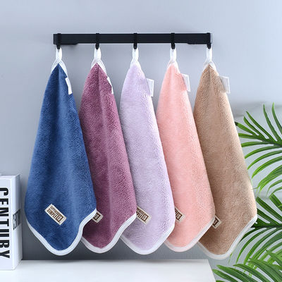 Coral escuro Plush espessado Limpeza facial e beleza bordado Chapeuzinho Quadrado Pequeno