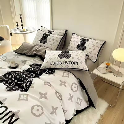 180GSM Cartoon Cabeça de Urso Branco Urso Design Setes de Cama Coleção de Cama de Cama Capa de Cama Cama de Almofada