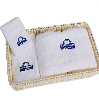 Toalha de algodão bordada pesada e flácida para uso personalizado de tamanho pequeno em material sustentável