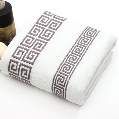 Logotipo do cliente Toalha de secagem rápida Tono escuro Jacquard Toalha de banho Conjunto de presente para casa