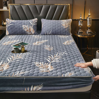 Set de roupas de cama de luxo quente 3 peças de veludo de leite cobertor de cama com cor personalizada