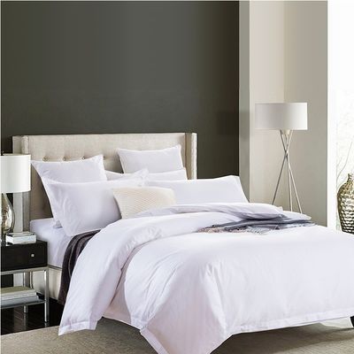 4 peças 60s 300tc 100% algodão branco satin conjunto de roupa de cama para Luxury 5 Star Resort Hotel