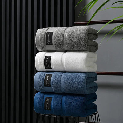 Conjunto de toalhas de hotel de luxo de algodão puro com padrão de listras grossas e design Jacquard