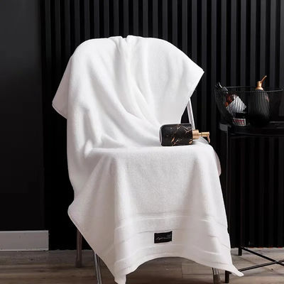 Conjunto de toalhas de hotel de luxo de algodão puro com padrão de listras grossas e design Jacquard