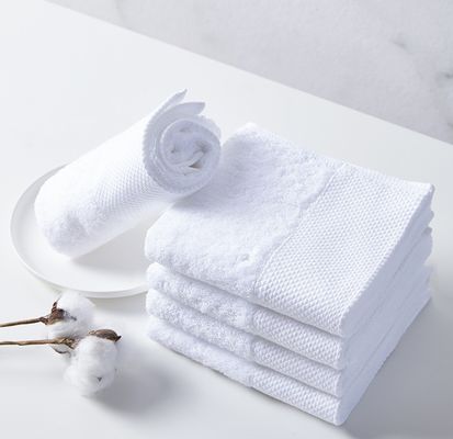 Hotel branco personalizado exclusivamente para toalha de banho espessada 100% absorvente de algodão