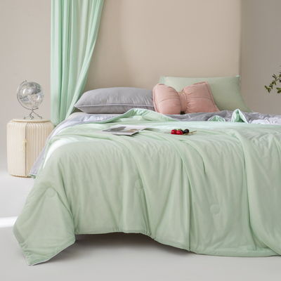 Colar de Verão Comforter Microfiber Quilt com seda de bambu popular em cores personalizadas