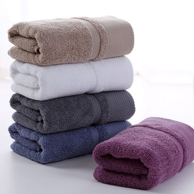 Logotipo personalizado Toalhas de algodão longas para hotéis suaves absorventes e flexíveis