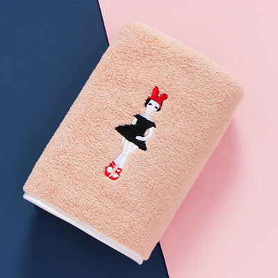 Opção de material de microfibra de luxo personalizar logotipo bordado hotel banho toalha de presente
