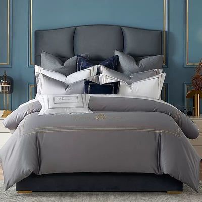 Conjunto de roupa de cama de hotel de algodão personalizado com logotipo de bordado de luxo e estilo europeu Percale