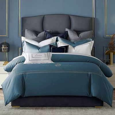 Conjunto de roupa de cama de hotel de algodão personalizado com logotipo de bordado de luxo e estilo europeu Percale