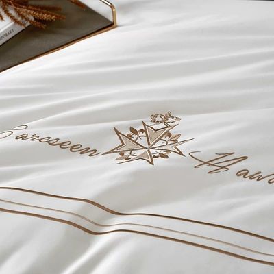 Conjunto de roupa de cama de hotel de algodão personalizado com logotipo de bordado de luxo e estilo europeu Percale