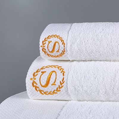 Toalha de hotel branca à prova de crianças com personalização bordada de algodão puro