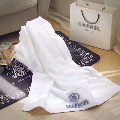 Toalha de hotel branca à prova de crianças com personalização bordada de algodão puro