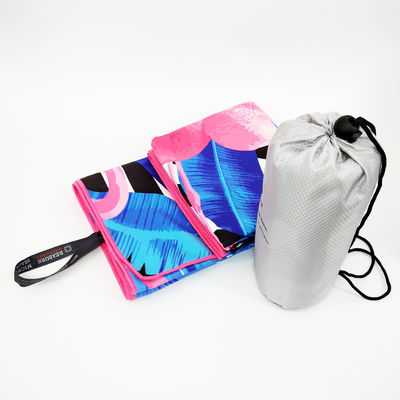 Toalha de praia exterior de microfibra personalizada com absorção QUICK-DRY e design impresso