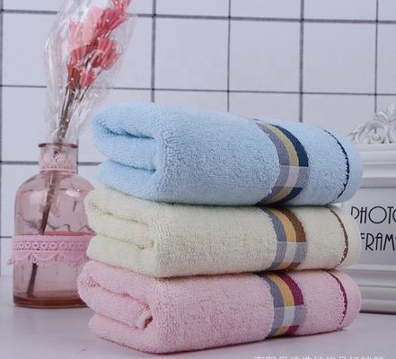 Toalhas de algodão absorvente personalizáveis para todas as idades em casa e hotéis Logotipo personalizado