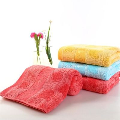 Alcançar a máxima absorção com o nosso padrão Jacquard Fibra de madeira escura Adult Large Towel