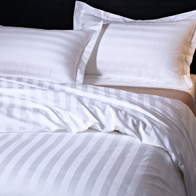 173 * 118 Densidade de tecido Dubai Hotel Luxury Bed Set Cobertura de edredom para conjunto de roupa de cama do hotel