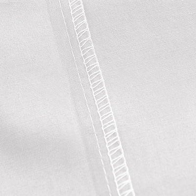 Camas de hotel King Size permeáveis ao ar em branco para uma experiência de sono luxuosa