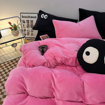 Conjunto de veludo de leite de 4 pcs para roupa de cama de outono e inverno.