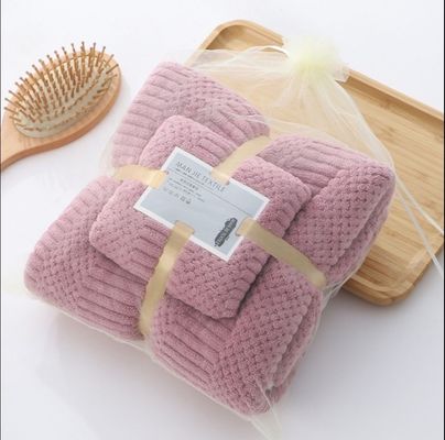 Toalha de banho de lã de coral espessa e macia perfeita para todas as idades