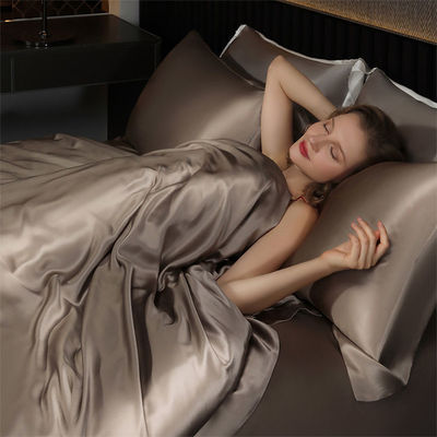 Consolador Sets Roupas de cama Feitas por Grade 6A 100% seda de amoras com 128x70 densidade de tecido