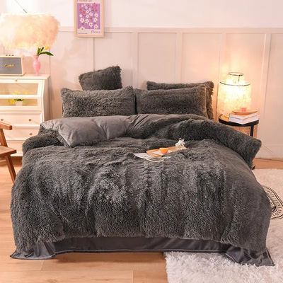 4 Pcs Queen Size Set de cobertor de cobertor com saia de cetim e materiais de cama de algodão de veludo