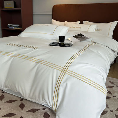 Four Seasons 300TC Cobertura de colchão 100% Material de algodão bordado Três linhas de design de roupa de cama