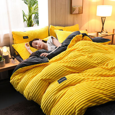 Set de roupa de cama espessada de outono e inverno de veludo de coral coberto de cobertor com cor pura