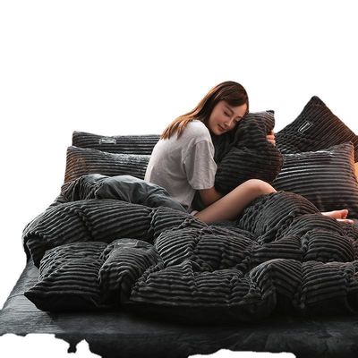 Set de roupa de cama espessada de outono e inverno de veludo de coral coberto de cobertor com cor pura