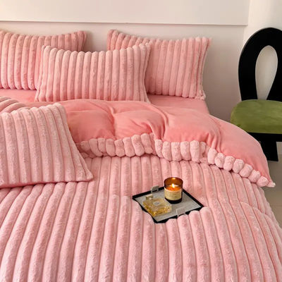 Desenho de Kit de Casamento em Quatro Peças Coelho Falsos Pelúcia Fluffy Plush Set de Cama de Quatro Peças