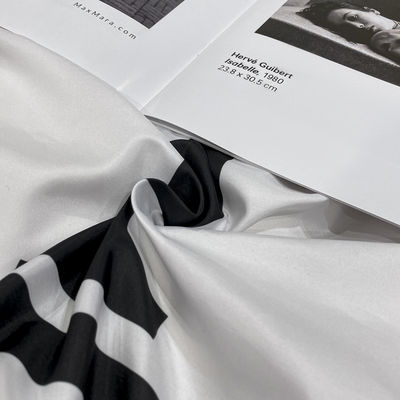 4 Pcs King Size Set de roupa de cama 100% Poliéster Luxury Designer Duvet Cover Sim Personalizado