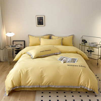 2023 Estilo Grau A 100% Algodão 4pcs Set de roupa de cama com processo de combinação de canto bordado